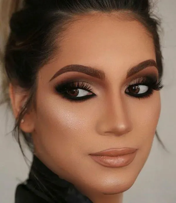Types of facial makeup 18