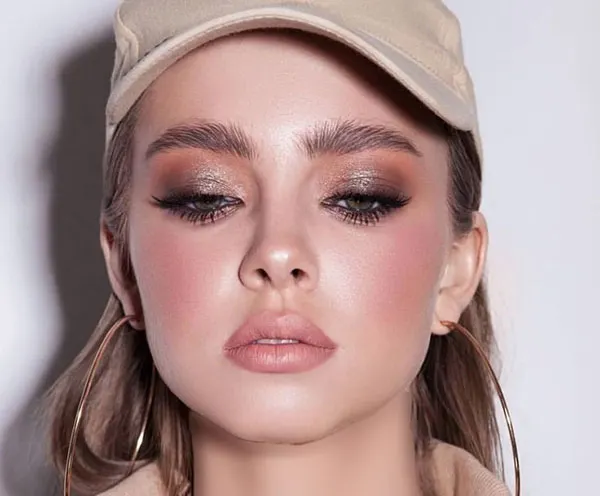 Types of facial makeup 7