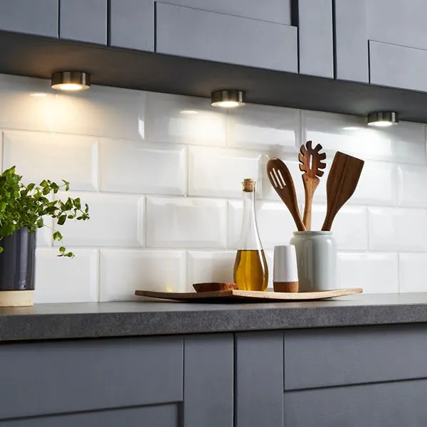 32 ایده لاین نوری زیر کابینت که ظاهر آشپزخانه را متحول میکند! 26 Under cabinet linear light 23