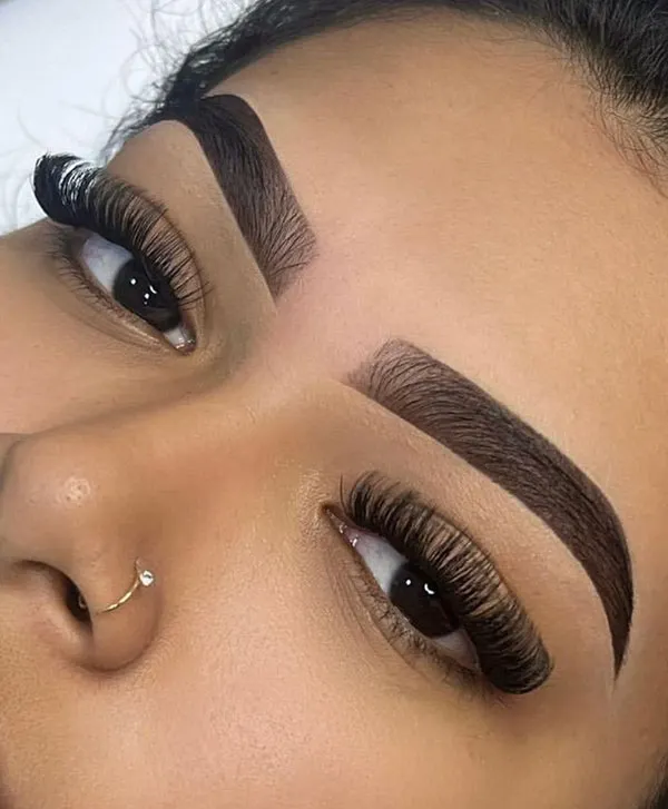 Chic feminine eyebrows 10