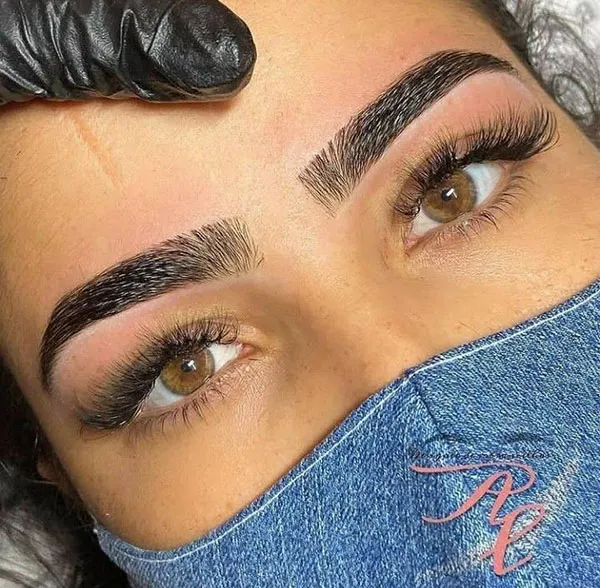 Chic feminine eyebrows 20