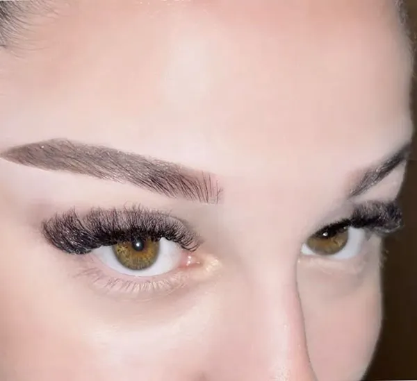 Chic feminine eyebrows 8