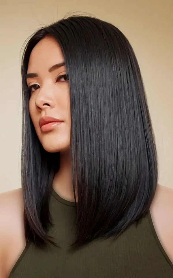 Chic long bob hairstyle for women 17