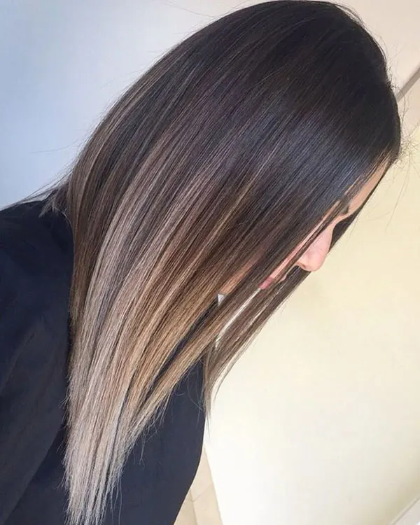 Chic long bob hairstyle for women 27