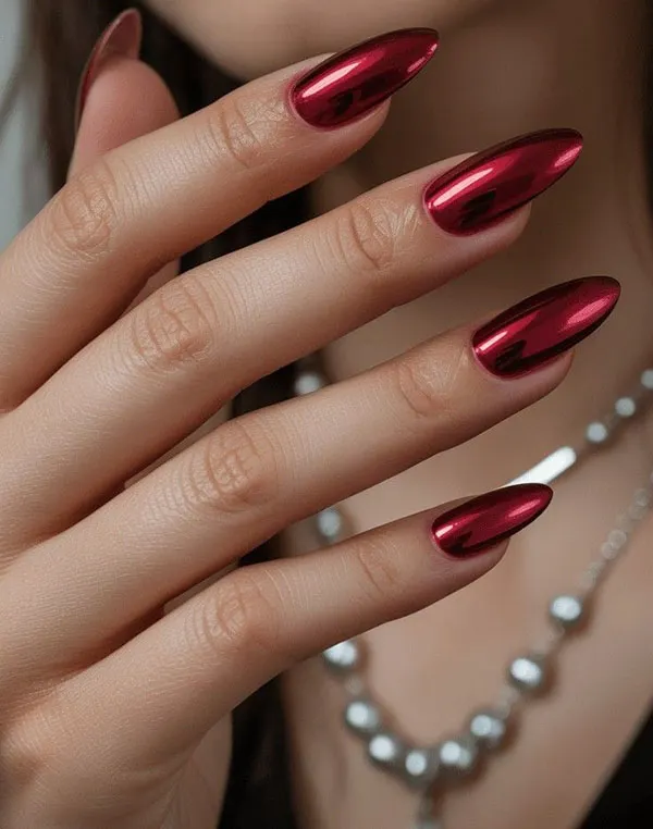 34 ایده کاشت ناخن کروم دخترانه؛ وقتی دستت زیر نور، خودش میدرخشه! 29 Chrome nail extensions 25