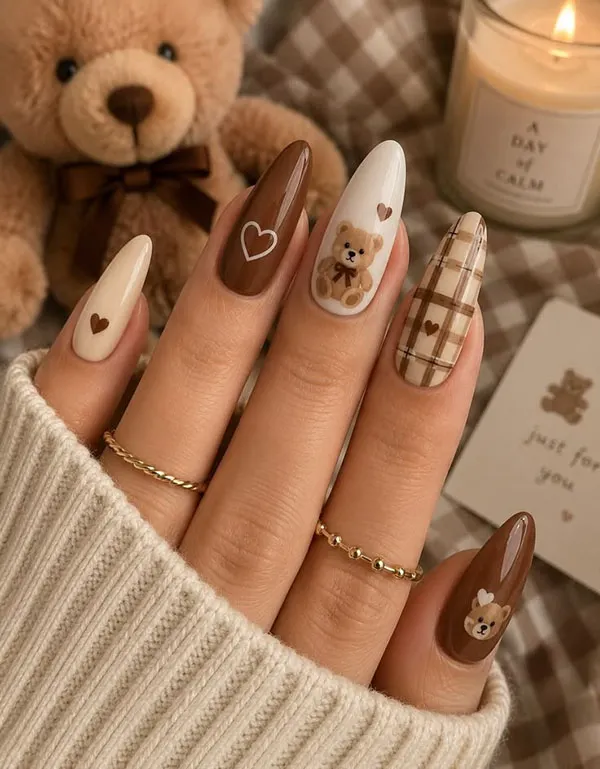 Cute nail designs trending this year 32