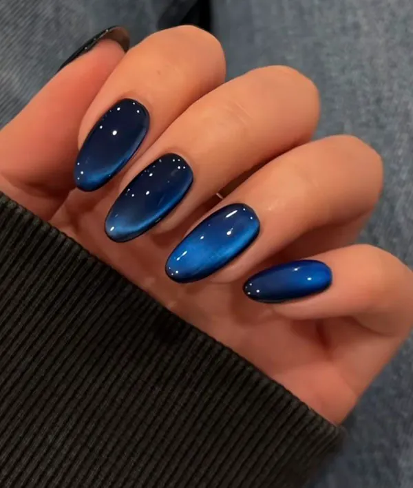 Dark and light blue nail designs 14
