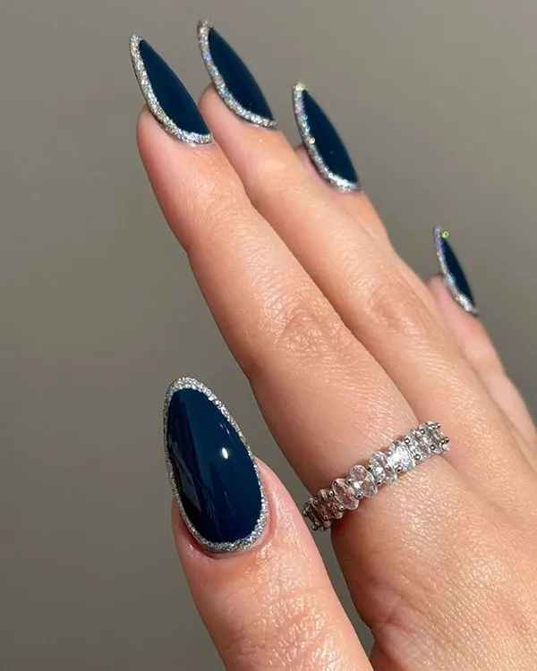 Dark and light blue nail designs 2