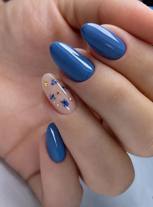 Dark and light blue nail designs 21