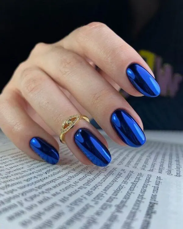 Dark and light blue nail designs 28