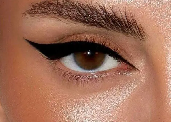 Egyptian style eyeliner 10
