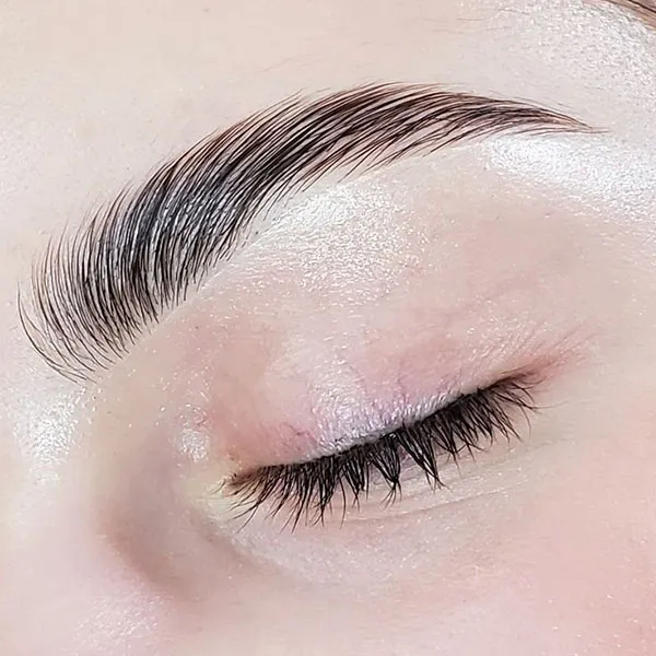 آموزش لیفت ابرو ترند 2026؛ بهترین روش برای داشتن ابروهای لیفتشده و طبیعی! 33 Eyebrow lift training 25