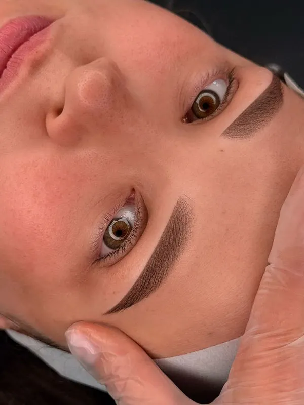33 مدل برداشتن ابرو دخترانه؛ از ابروی صاف تا قوسدار! 36 Eyebrow removal model 32