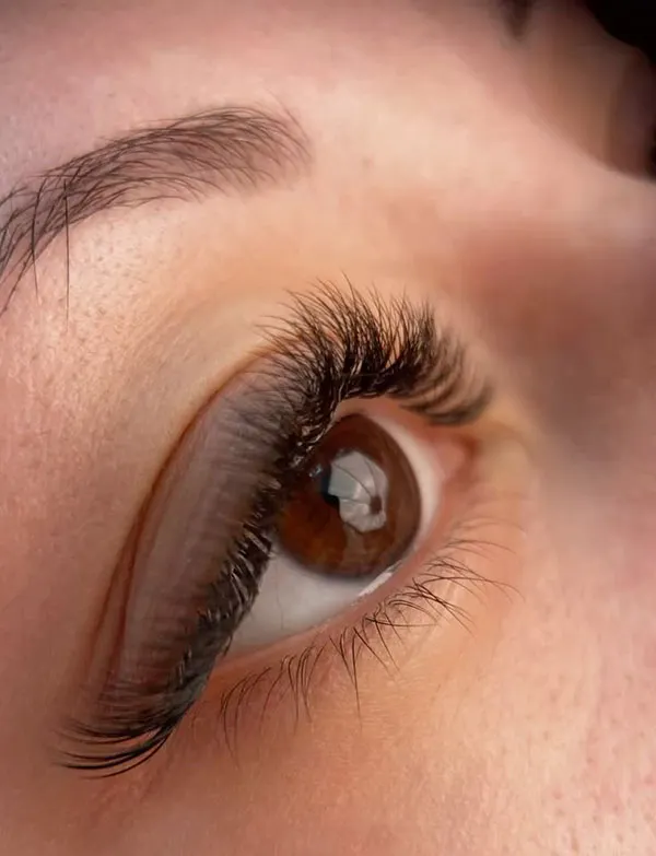 Eyelash extension model 27