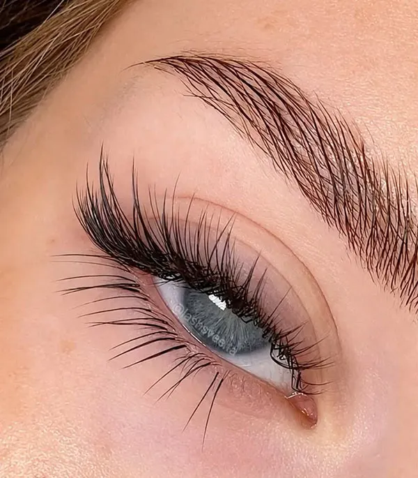 Eyelash extension model 28