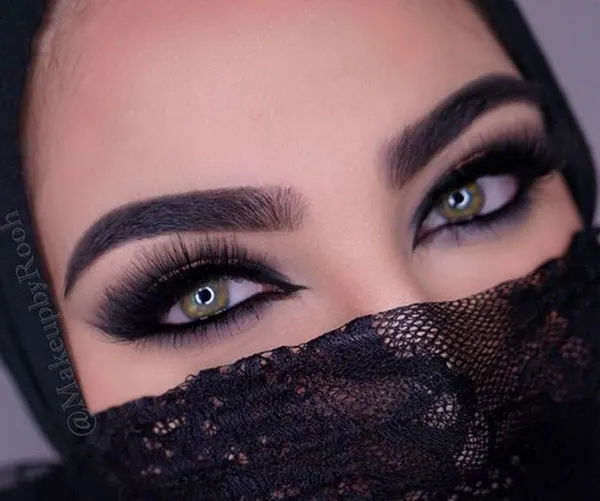 Heavy Arabic eye makeup 10