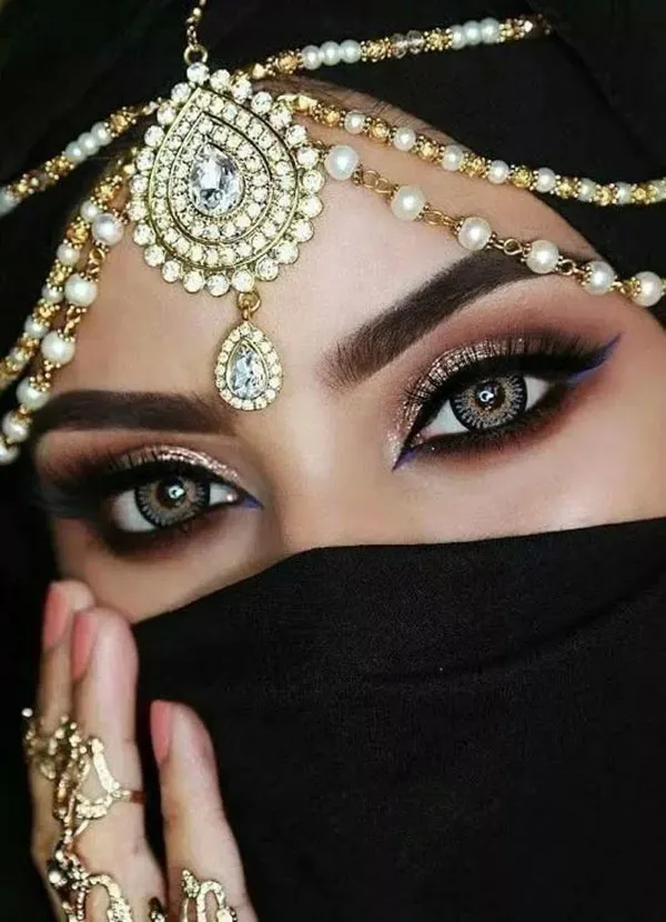 Heavy Arabic eye makeup 3