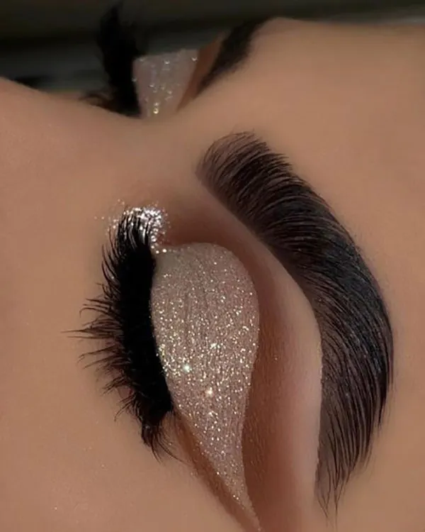 Heavy Arabic eye makeup 4