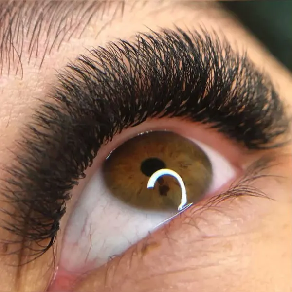 How to Apply False Eyelashes 15