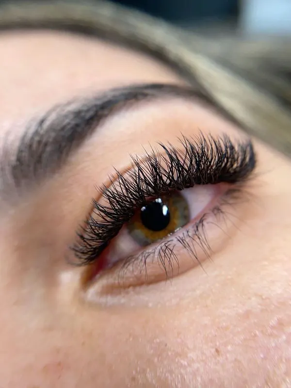 How to Apply False Eyelashes 20