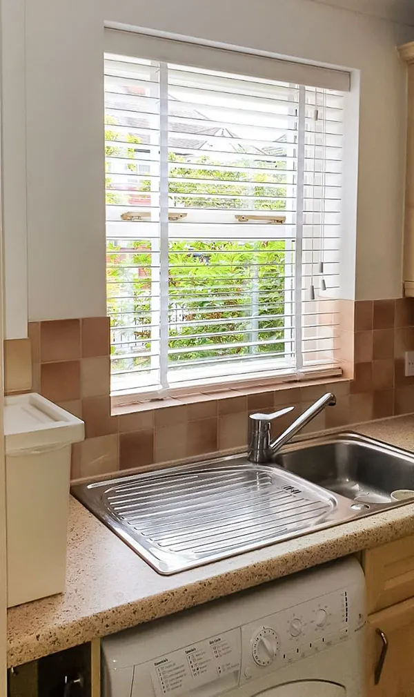 Kitchen Venetian blinds 22