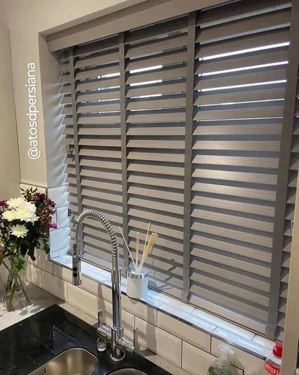Kitchen Venetian blinds 27