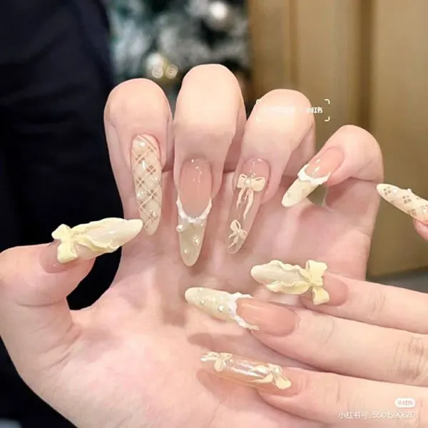 جدیدترین مدل ناخن کره ای پینترست؛ کیوت، مینیمال و ترند 2026 18 Korean nail designs from Pinterest 15