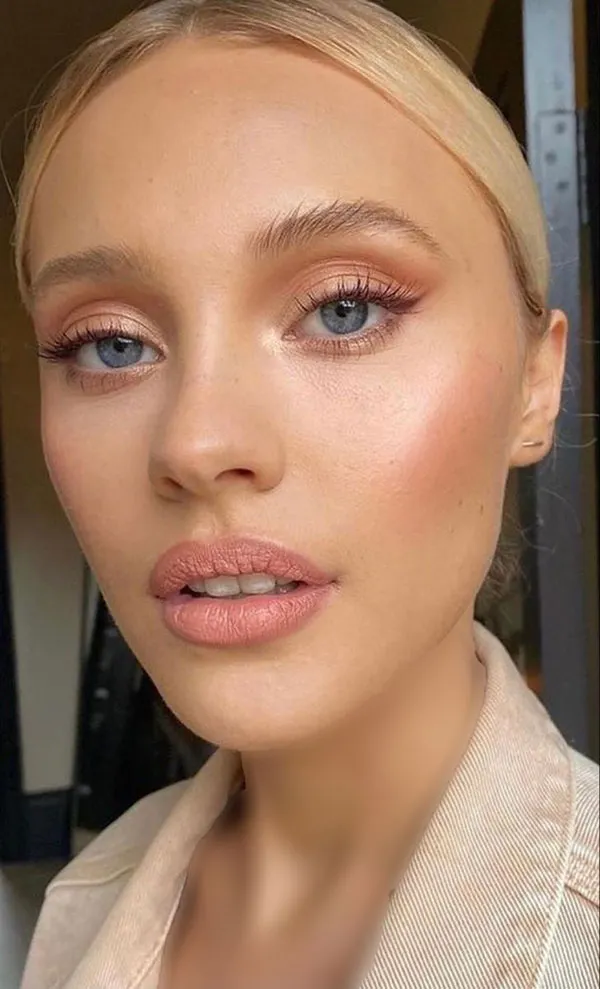 32 مدل آرایش صورت گرد دخترانه؛ ترفندهای ساده برای زاویهسازی چهره! 14 Makeup for a round face 10