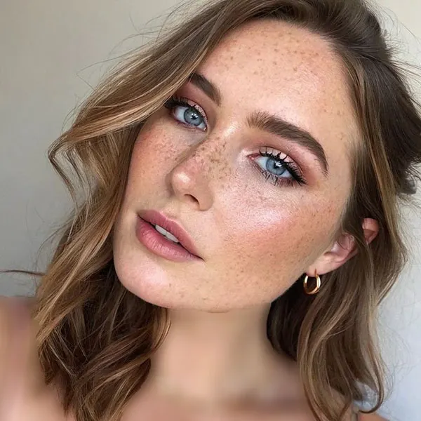 32 مدل آرایش صورت گرد دخترانه؛ ترفندهای ساده برای زاویهسازی چهره! 26 Makeup for a round face 24