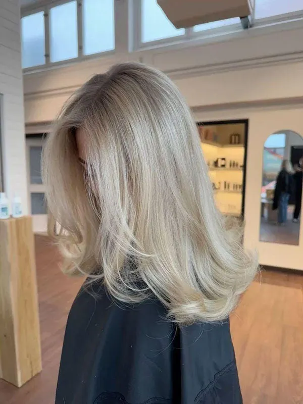 New blonde hair color for girls 23