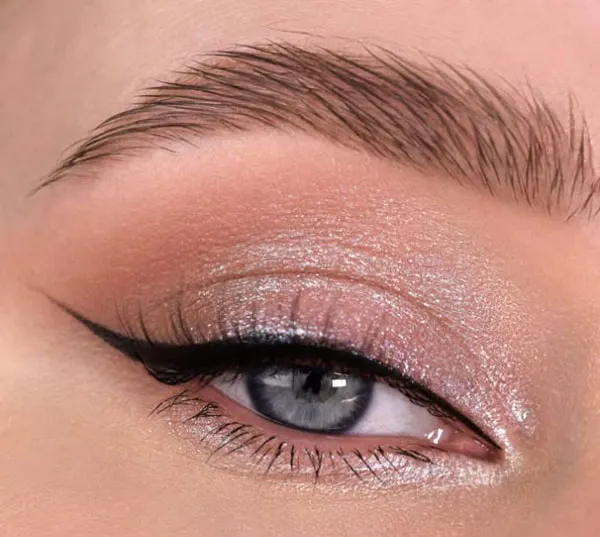 Shimmer eyeshadow for girls 10