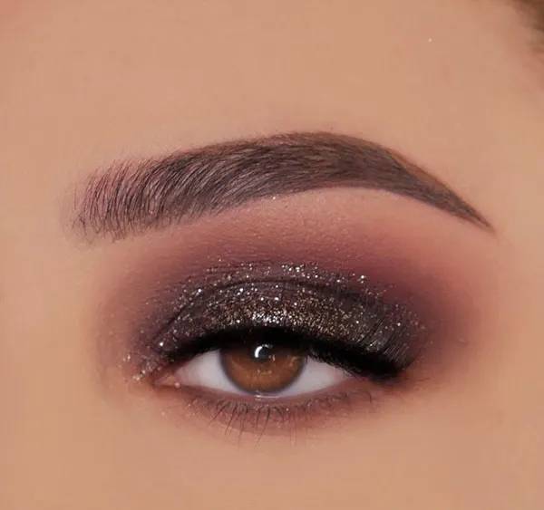 Shimmer eyeshadow for girls 9