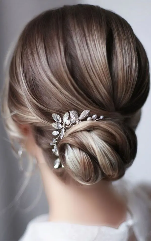 Simple formal updo hairstyle 21