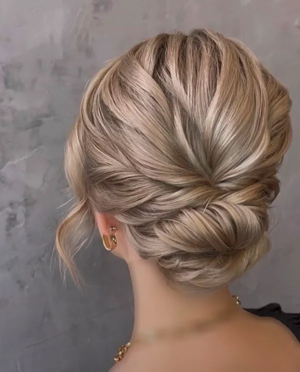 Simple updo for short hair 23