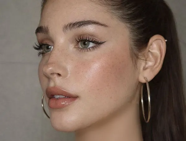 Soft girly makeup 13