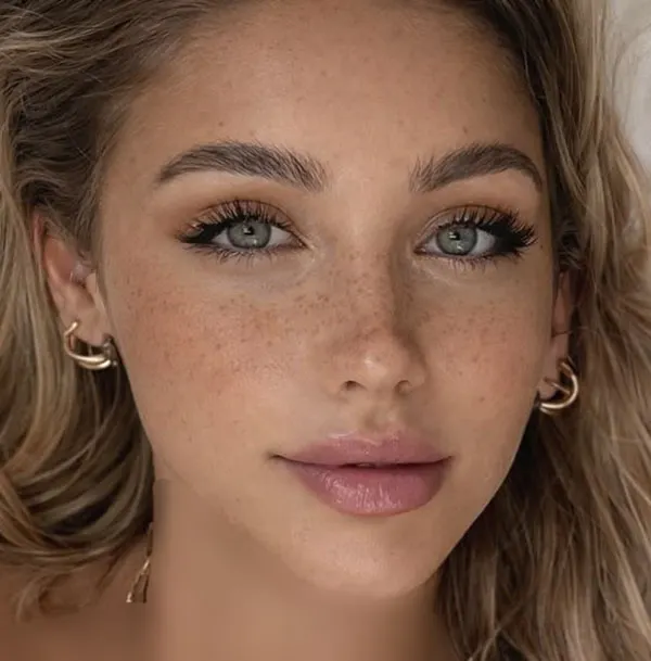 Soft girly makeup 14
