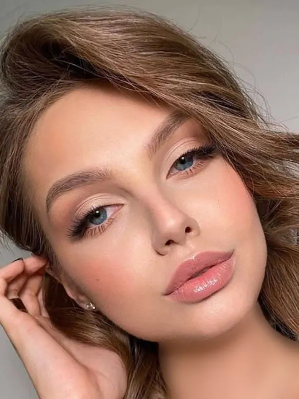 آرایش جدید صورت 1405 که امسال همه دوست دارند! 24 Trendy Makeup Looks 23