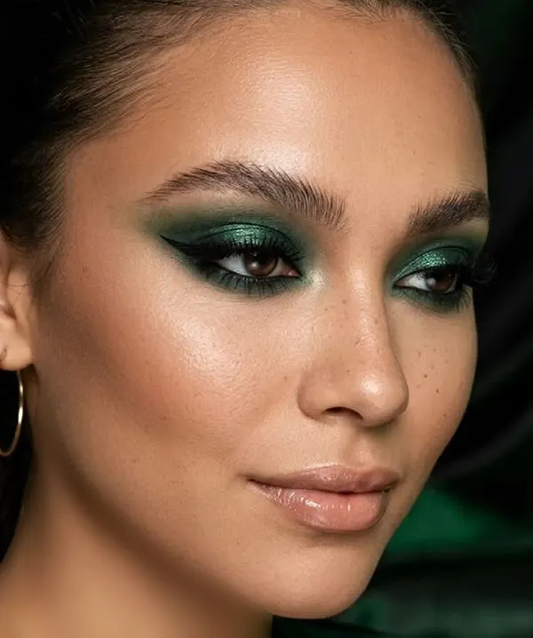 آرایش جدید صورت 1405 که امسال همه دوست دارند! 27 Trendy Makeup Looks 24