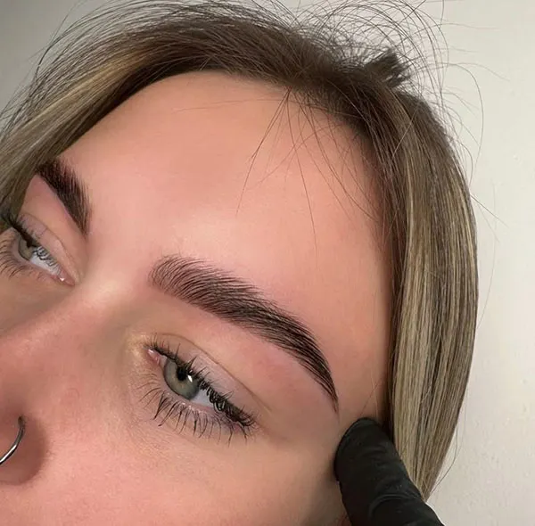 Types of trendy eyebrow models 31