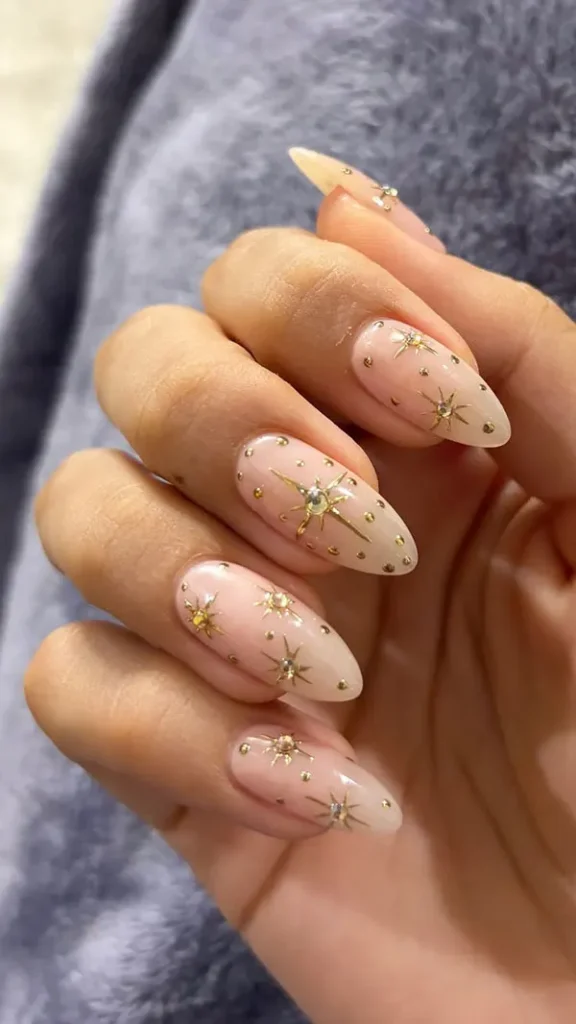 32 طرح ناخن برای عروسی | انتخابهایی که از مد نمیافتند! 12 Wedding nail designs 6