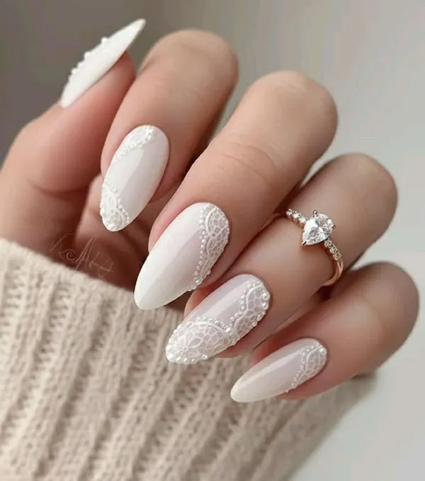 32 مدل ناخن عروس سفید که برای شب عروسی فوقالعادهاند! 11 White bridal nail design 8