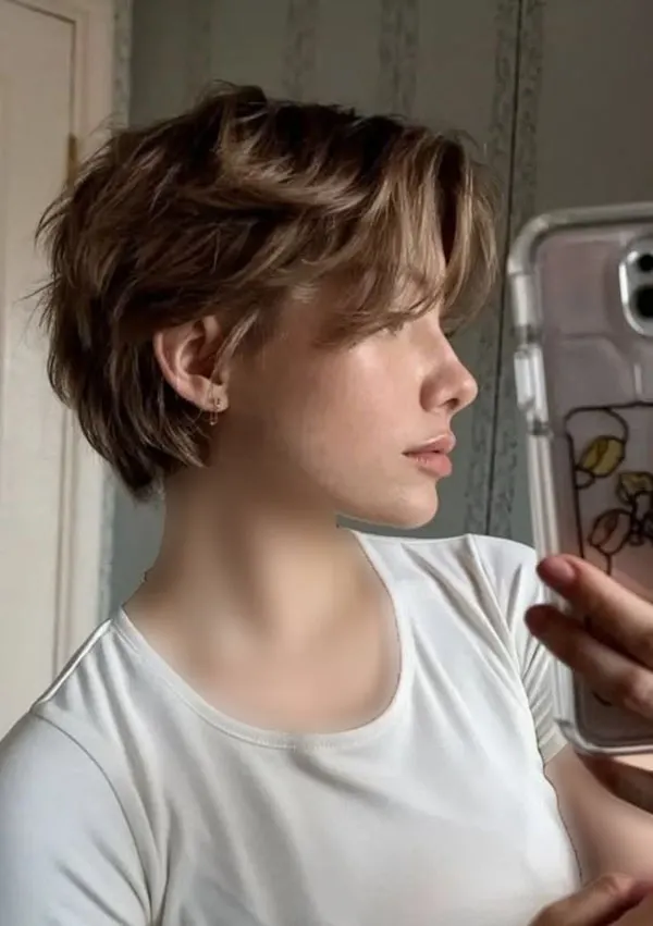 30 مدل مو پسرانه برای دختر؛ از تصمیم سخت تا نتیجهای که عاشقش میشوی! 26 Boyish hairstyles for girls 22