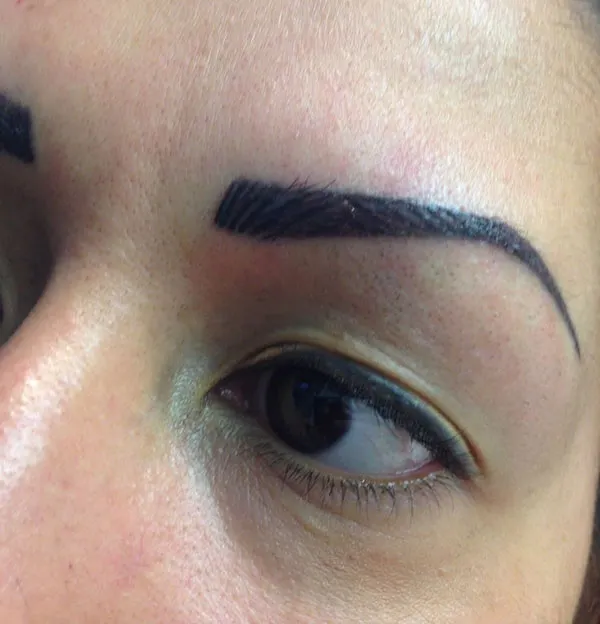 30 مدل تتو ابرو شیک؛ از نچرال تا ابروهای پررنگ و چشمگیر! 14 Eyebrow tattoo model 13