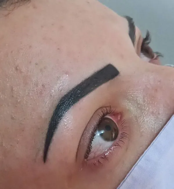 30 مدل تتو ابرو شیک؛ از نچرال تا ابروهای پررنگ و چشمگیر! 23 Eyebrow tattoo model 19
