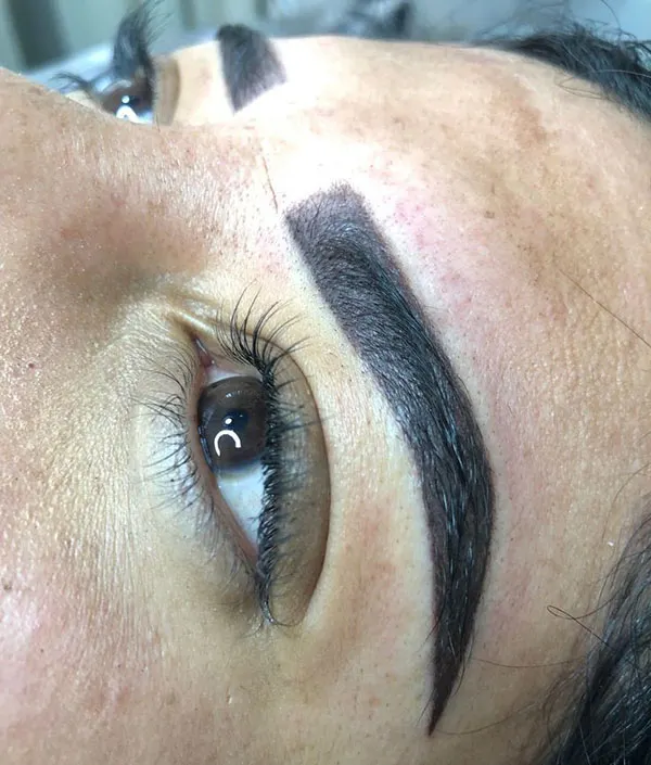30 مدل تتو ابرو شیک؛ از نچرال تا ابروهای پررنگ و چشمگیر! 10 Eyebrow tattoo model 7
