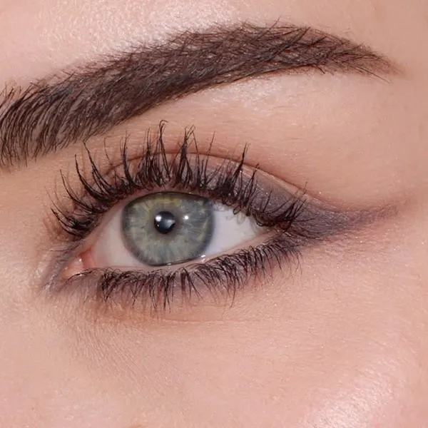 30 مدل خط چشم برای پلک افتاده؛ از خط باریک تا باتوینگ! 14 Eyeliner styles for hooded eyes 10