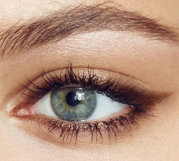 30 مدل خط چشم برای پلک افتاده؛ از خط باریک تا باتوینگ! 18 Eyeliner styles for hooded eyes 13