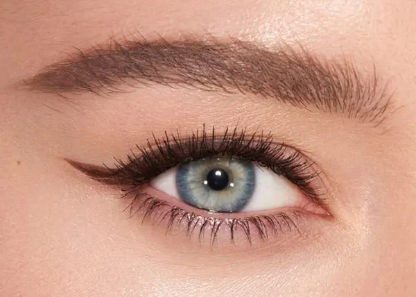 30 مدل خط چشم برای پلک افتاده؛ از خط باریک تا باتوینگ! 19 Eyeliner styles for hooded eyes 16