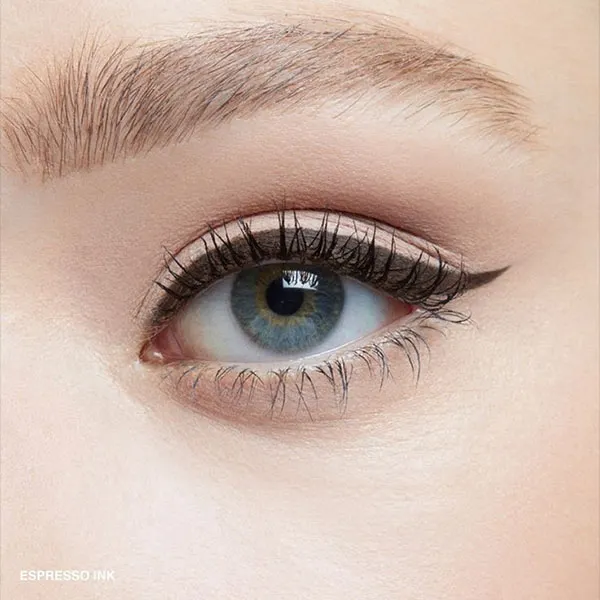 30 مدل خط چشم برای پلک افتاده؛ از خط باریک تا باتوینگ! 26 Eyeliner styles for hooded eyes 22