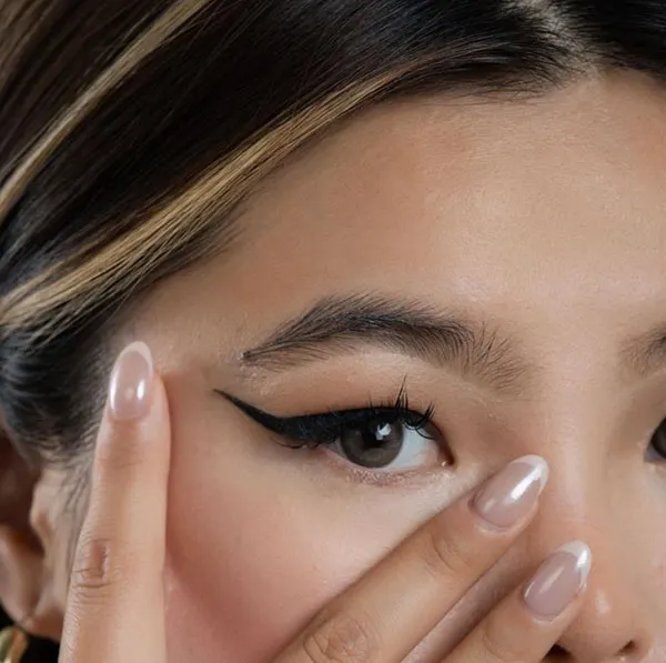 30 مدل خط چشم برای پلک افتاده؛ از خط باریک تا باتوینگ! 9 Eyeliner styles for hooded eyes 7